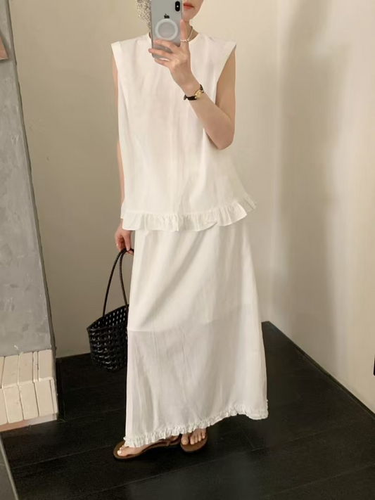 【589】[SNSバズり中·売り切れ前に！] 2色展開 2点セット 後ろボタン 木耳フリルノースリーブ シャツ+ハイウエスト Aライン スカート レディース 夏 新作 お出かけ/部屋着