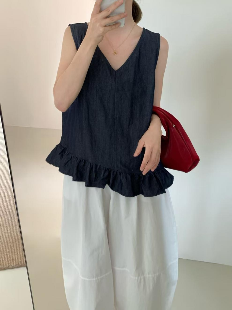 SONIA JOHNES 黒 フリル Vネック トップス前あき　中古美品 84473416b_b_09_500.jpg