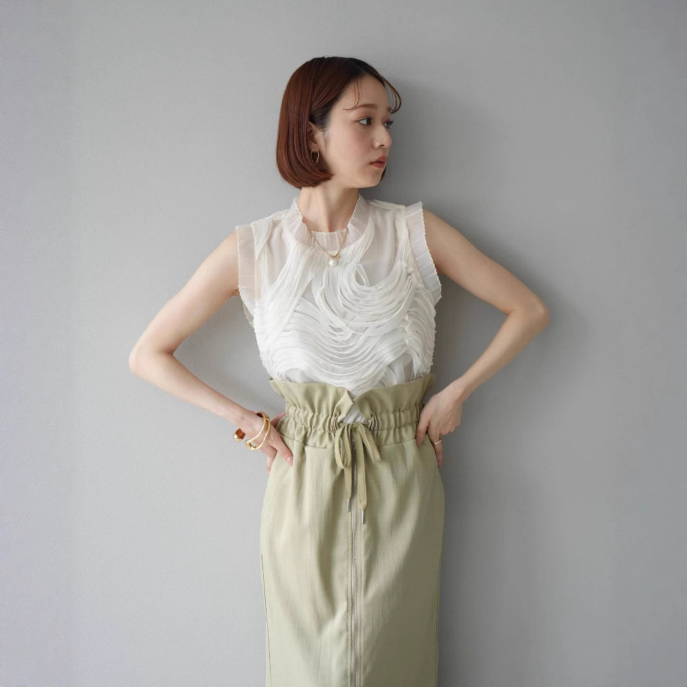 689】2色展開 立体刺繍シアー ノースリーブトップス レディース