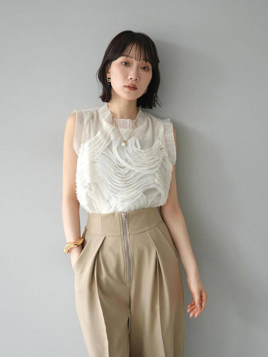 【689】2色展開 立体刺繍シアー ノースリーブトップス レディース フリルデザイン 上品 透け感 Tシャツ風ブラウス 夏新作