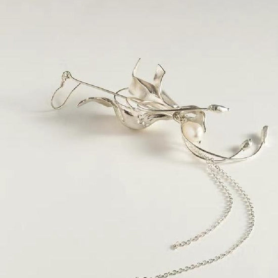 【745】手作り ハンドメイド シルバー 立体フラワー ピアス レディース ロングチェーン 高級感 エレガント イヤリング